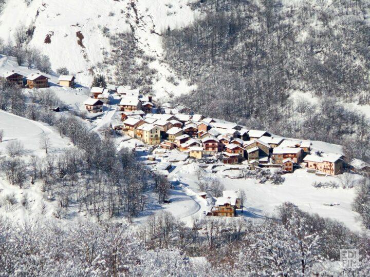 Le village du Bettex sous la neige.