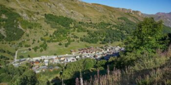 Le village du Bettex dans la vallée des Belleville.