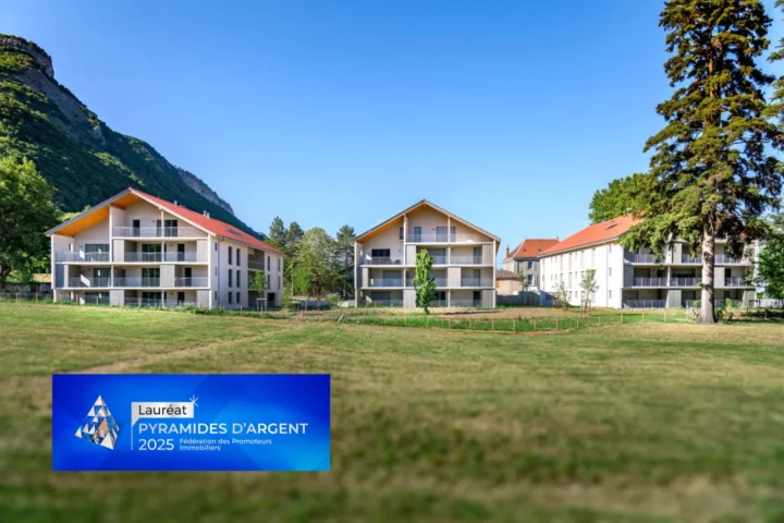 La résidence PRAIRIES DU BREUIL à Vif, lauréate des Pyramides d'Argent de la FPI Alpes 2025.